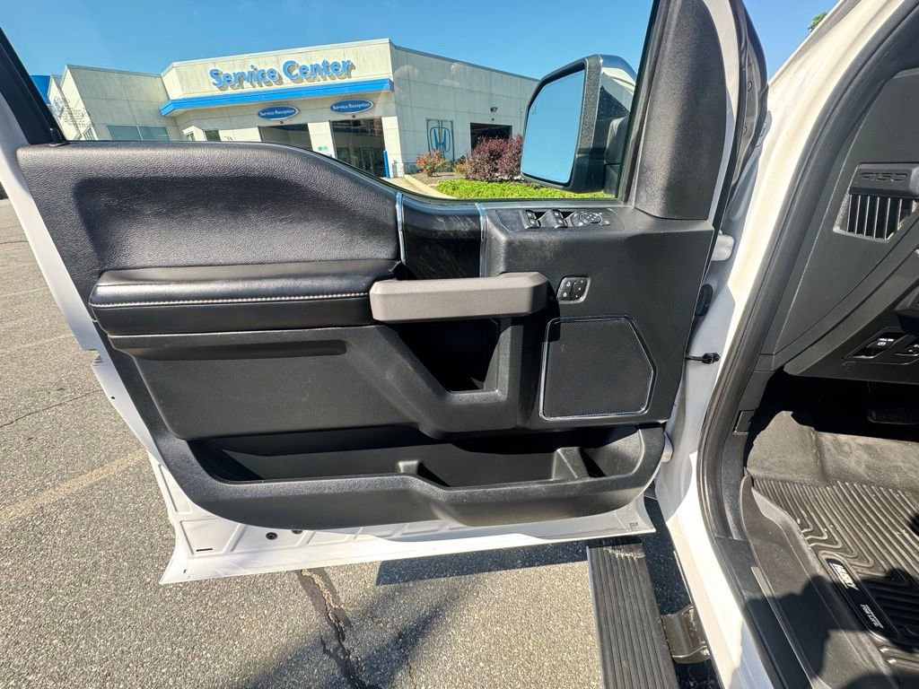 Used 2019 Ford F150 Platinum w/ Equipment Group 701A Luxury AWD/4WD image 10