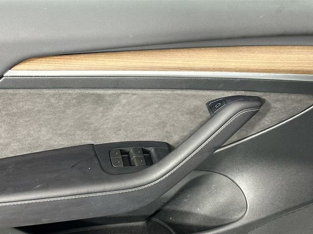 Used 2023 Tesla Model 3 Standard Range image 21