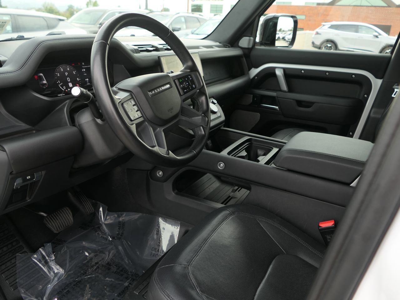 Used 2024 Land Rover Defender 130 X-Dynamic SE image 11