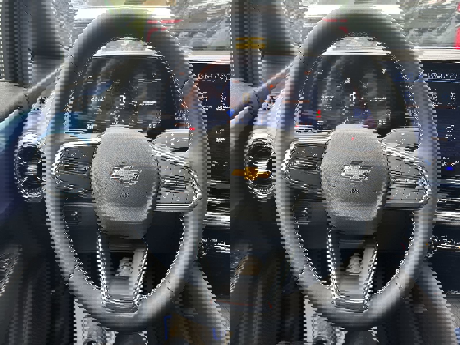 New 2026 Chevrolet Equinox EV LT image 17