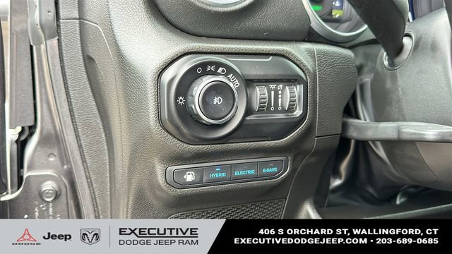 Used 2022 Jeep Wrangler Unlimited Rubicon 4xe image 11