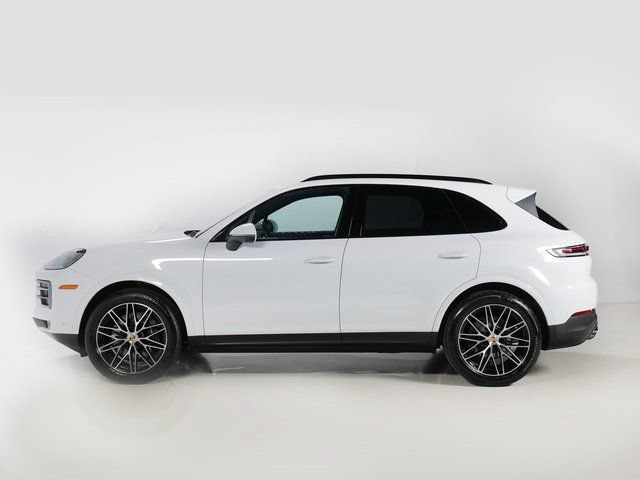 Certified 2026 Porsche Cayenne AWD/4WD image 2