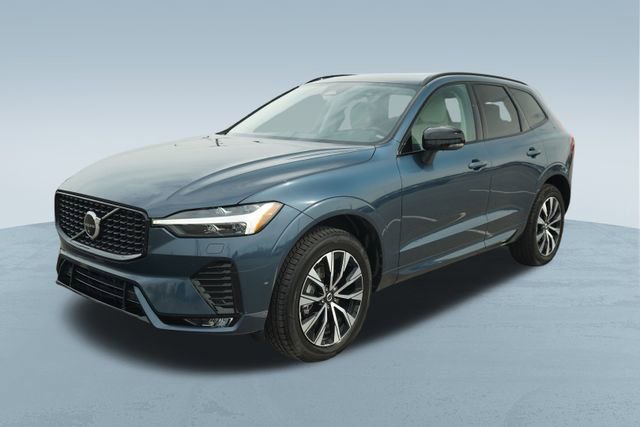 Used 2024 Volvo XC60 B5 Plus w/ Protection Package Premier image 3