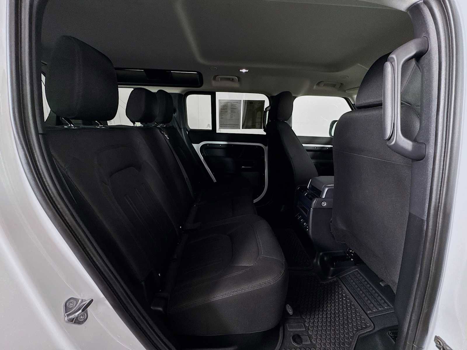 Certified 2022 Land Rover Defender 110 image 24