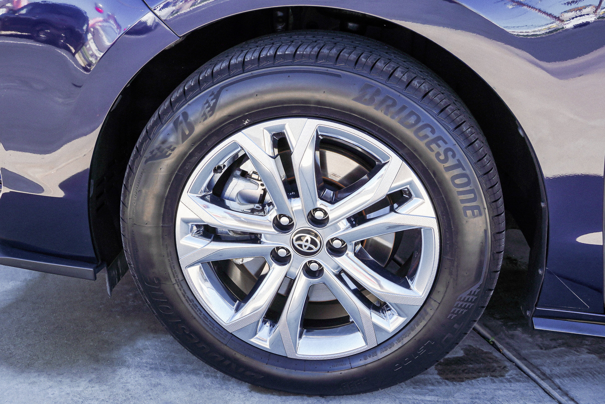 Used 2023 Toyota Sienna XSE image 12