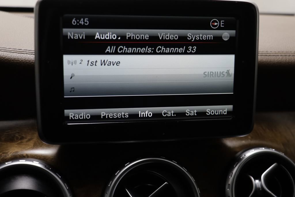 Used 2015 Mercedes-Benz GLA 45 AMG 4MATIC image 9