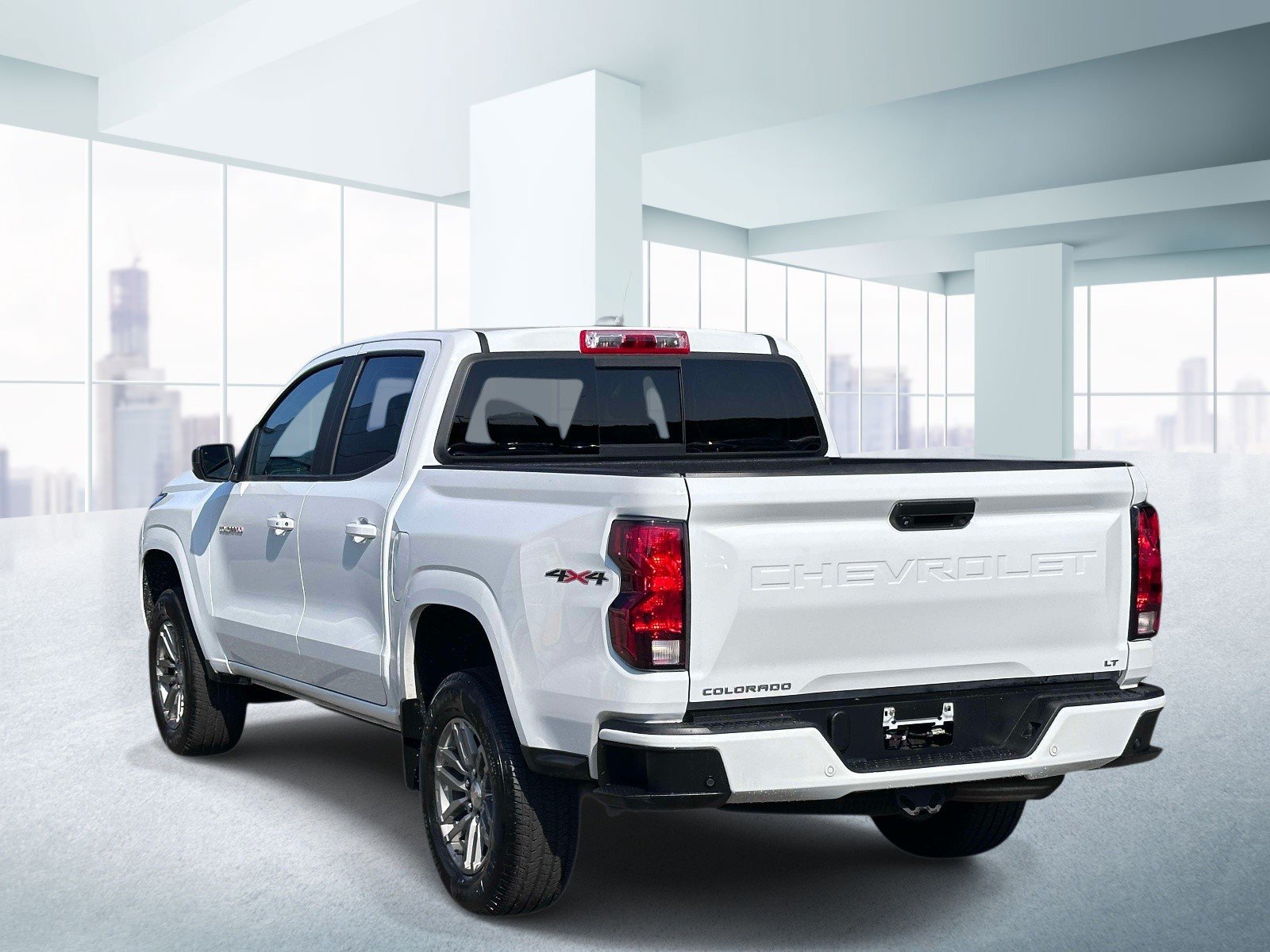 Used 2023 Chevrolet Colorado LT w/ LT Convenience Package II AWD/4WD image 3