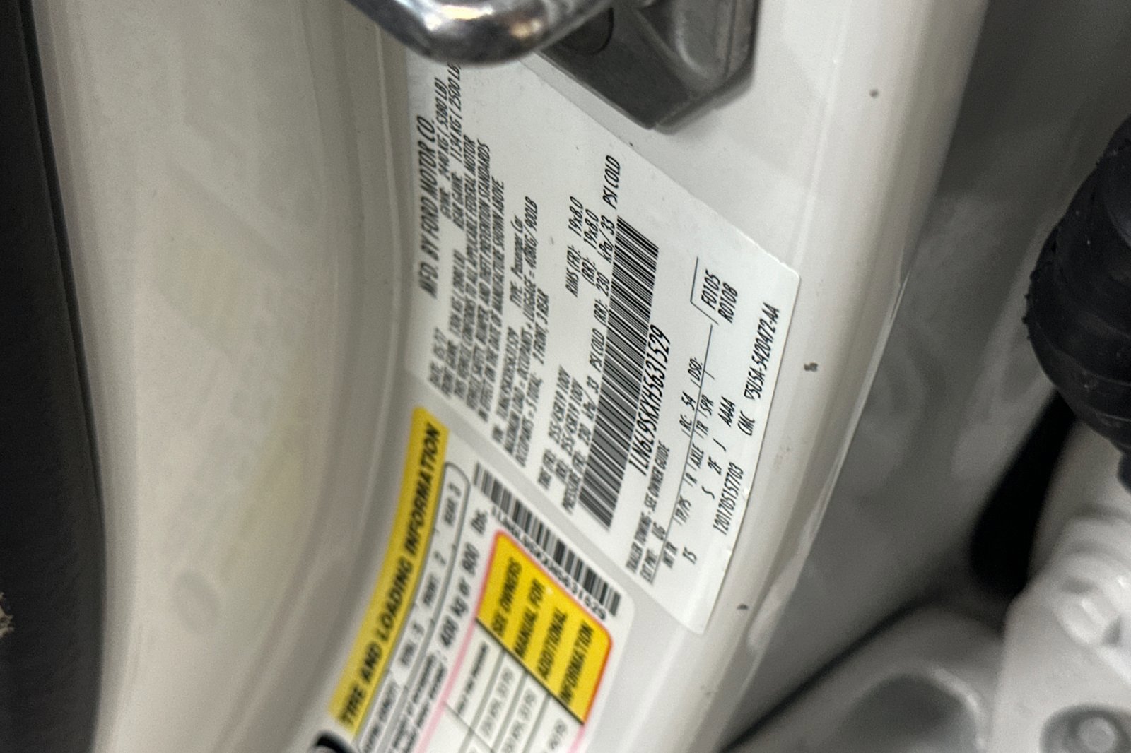 Used 2017 Lincoln Continental Select image 54