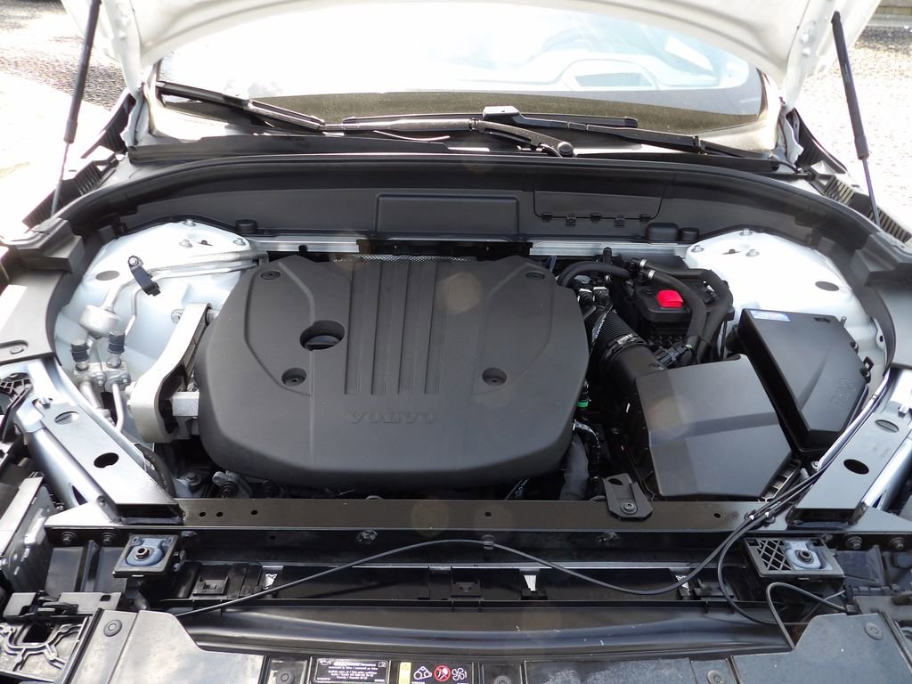 Used 2023 Volvo XC60 B5 Ultimate w/ Climate Package FWD image 26