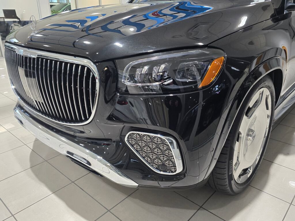 Used 2025 Mercedes-Benz Maybach GLS 600 4MATIC image 9