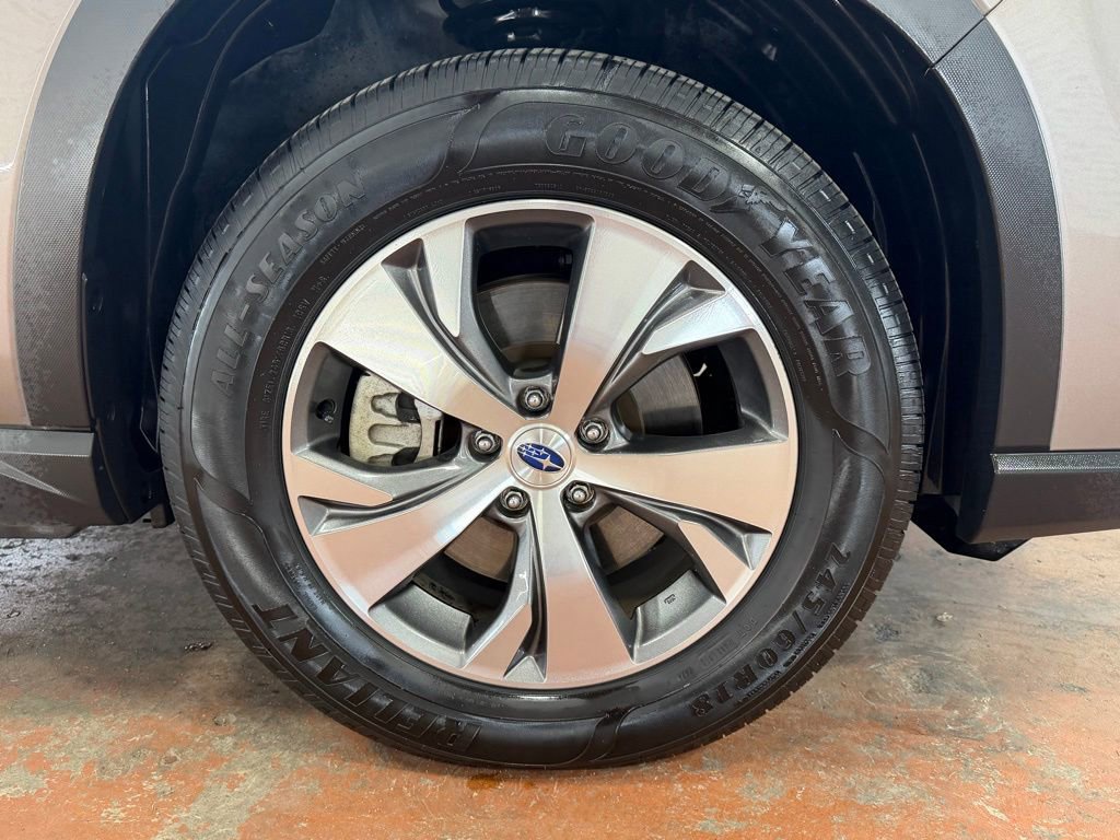 Used 2021 Subaru Ascent Premium w/ Convenience Package image 6