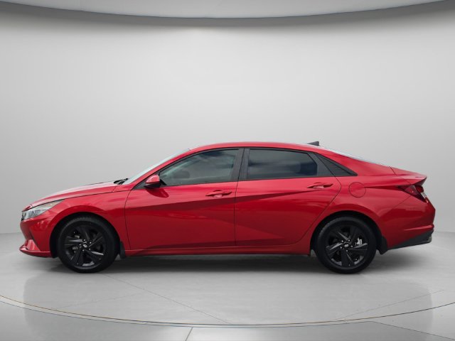 Used 2023 Hyundai Elantra SEL FWD image 3