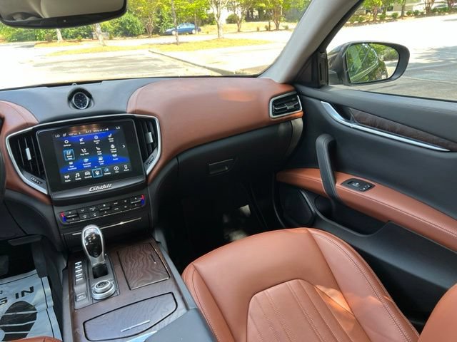 Used 2017 Maserati Ghibli S Q4 AWD/4WD image 28