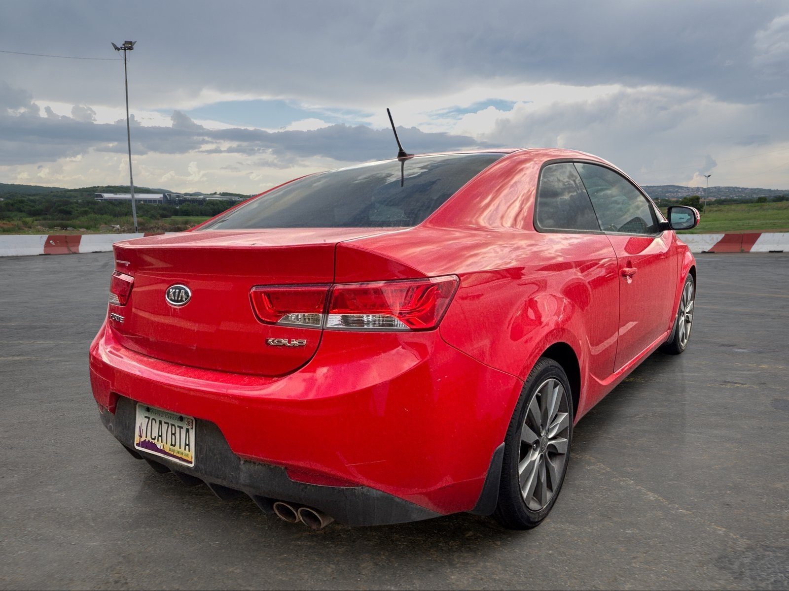 Used 2011 Kia Forte Koup SX w/ Leather Pkg FWD image 3