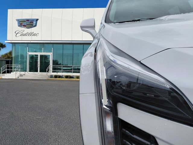 Certified 2023 Cadillac XT4 Luxury FWD image 8