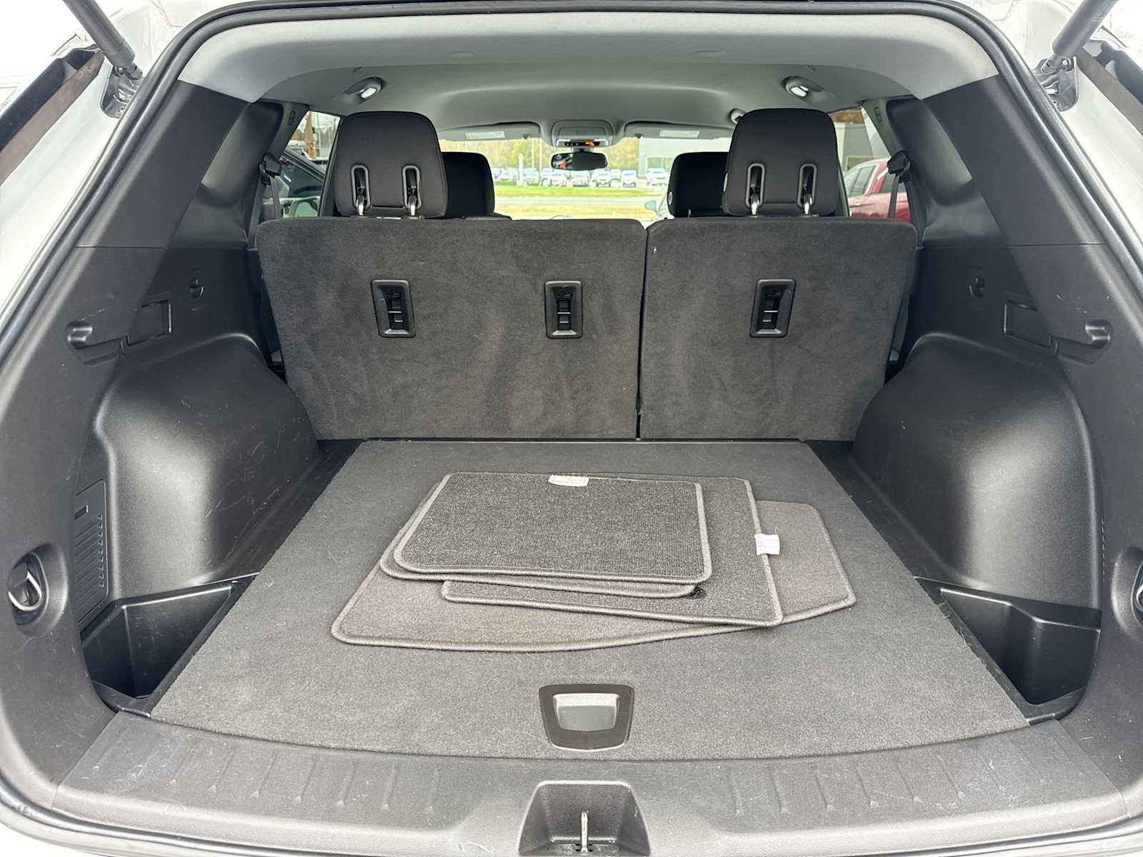 Used 2020 Chevrolet Blazer LT image 31