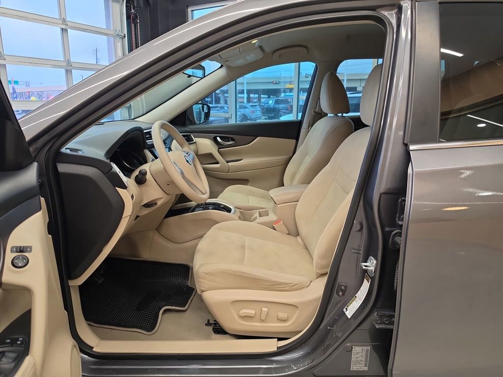 Used 2014 Nissan Rogue SV image 12