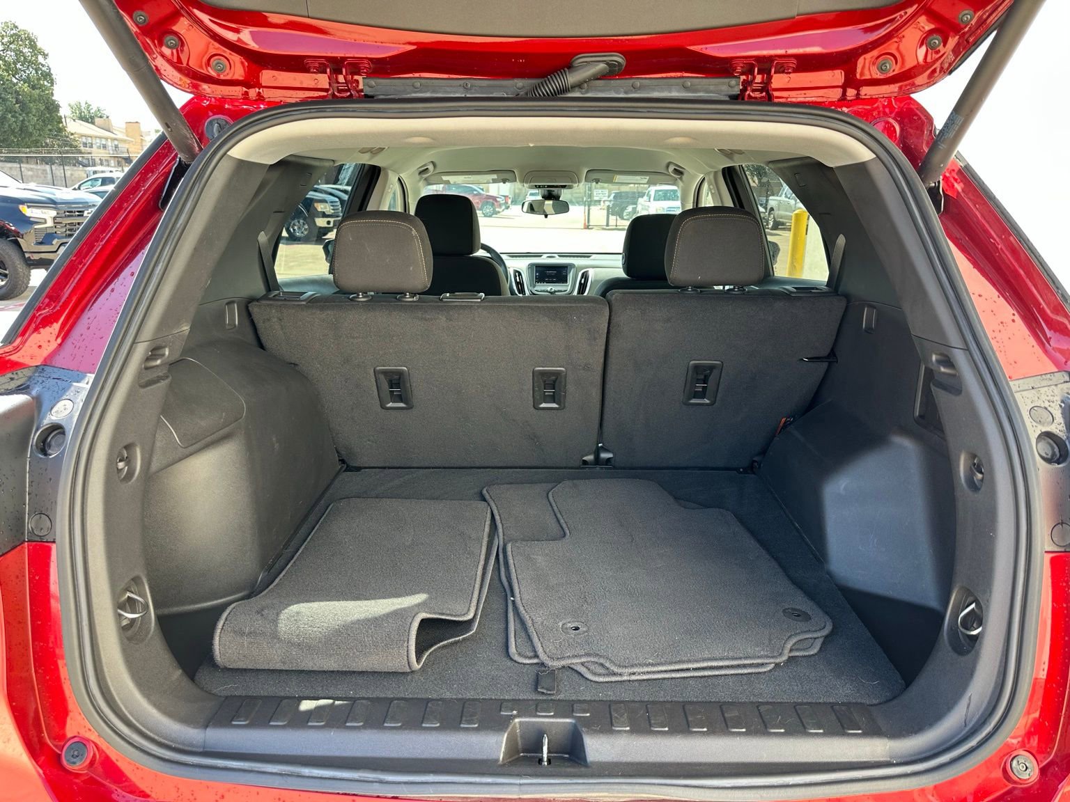 Used 2024 Chevrolet Equinox LT image 18