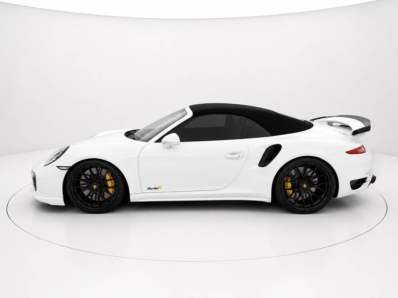Used 2015 Porsche 911 Turbo S AWD/4WD image 6