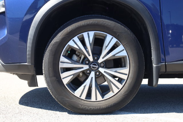 Certified 2023 Nissan Rogue SV AWD/4WD image 9