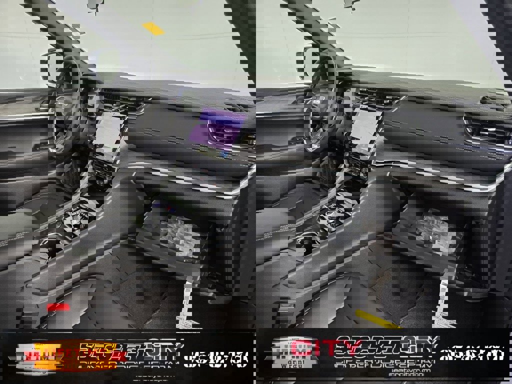 New 2025 Jeep Grand Cherokee Limited w/ Black Appearance Package image 32