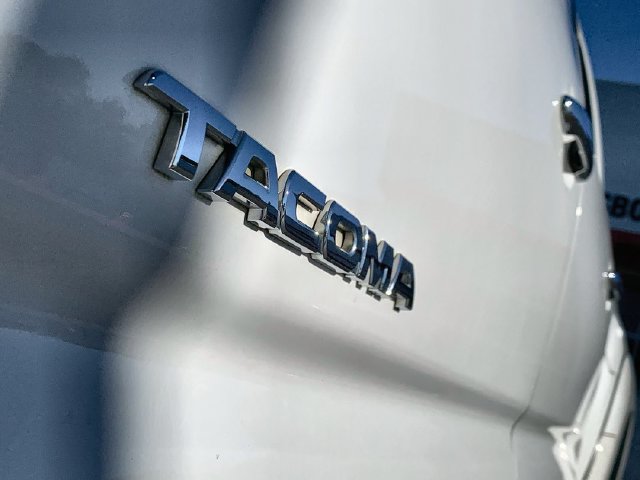 Used 2014 Toyota Tacoma 4x4 Double Cab w/ TRD Off-Road Package image 43