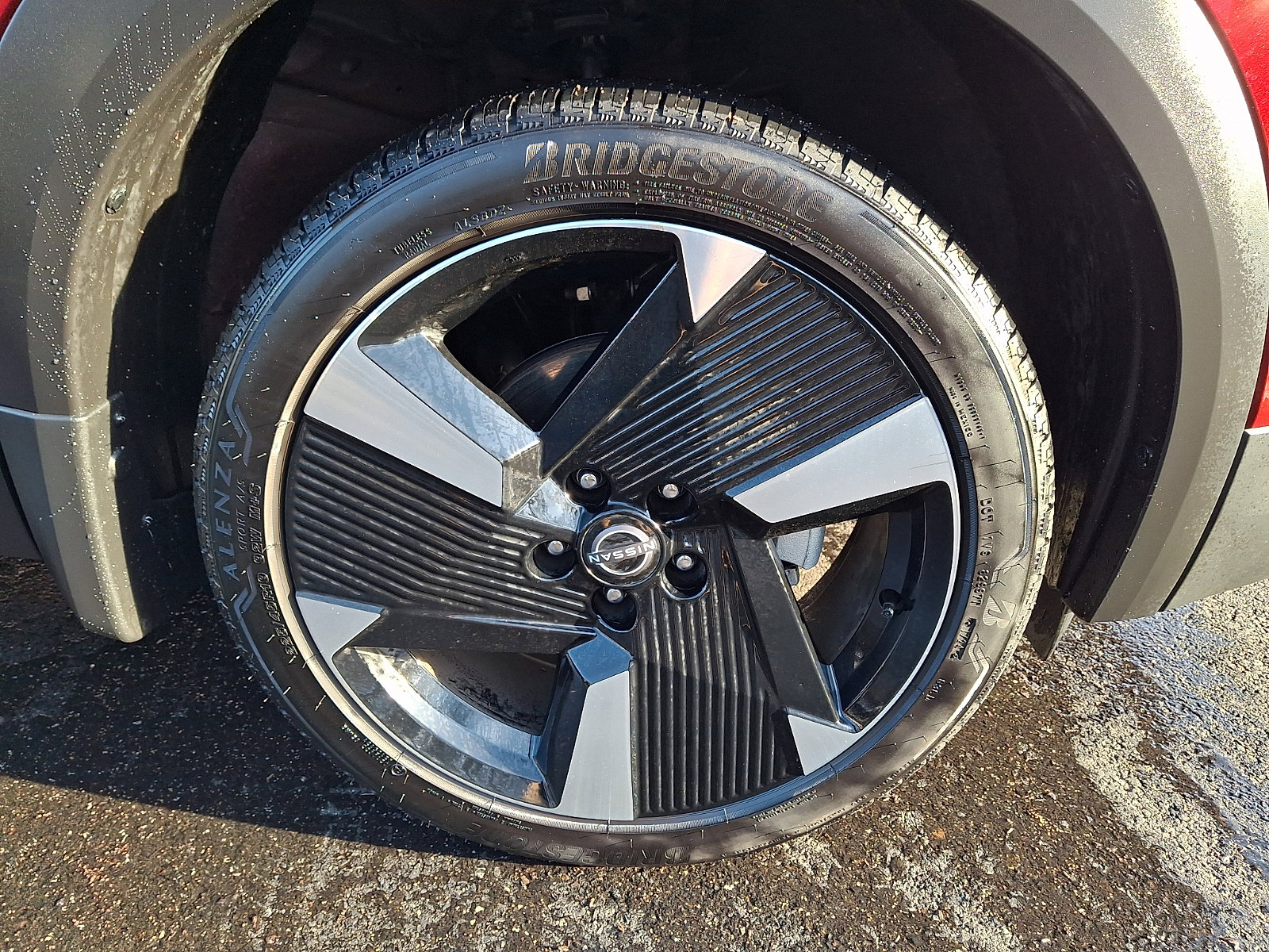 Certified 2025 Nissan Kicks SR image 9