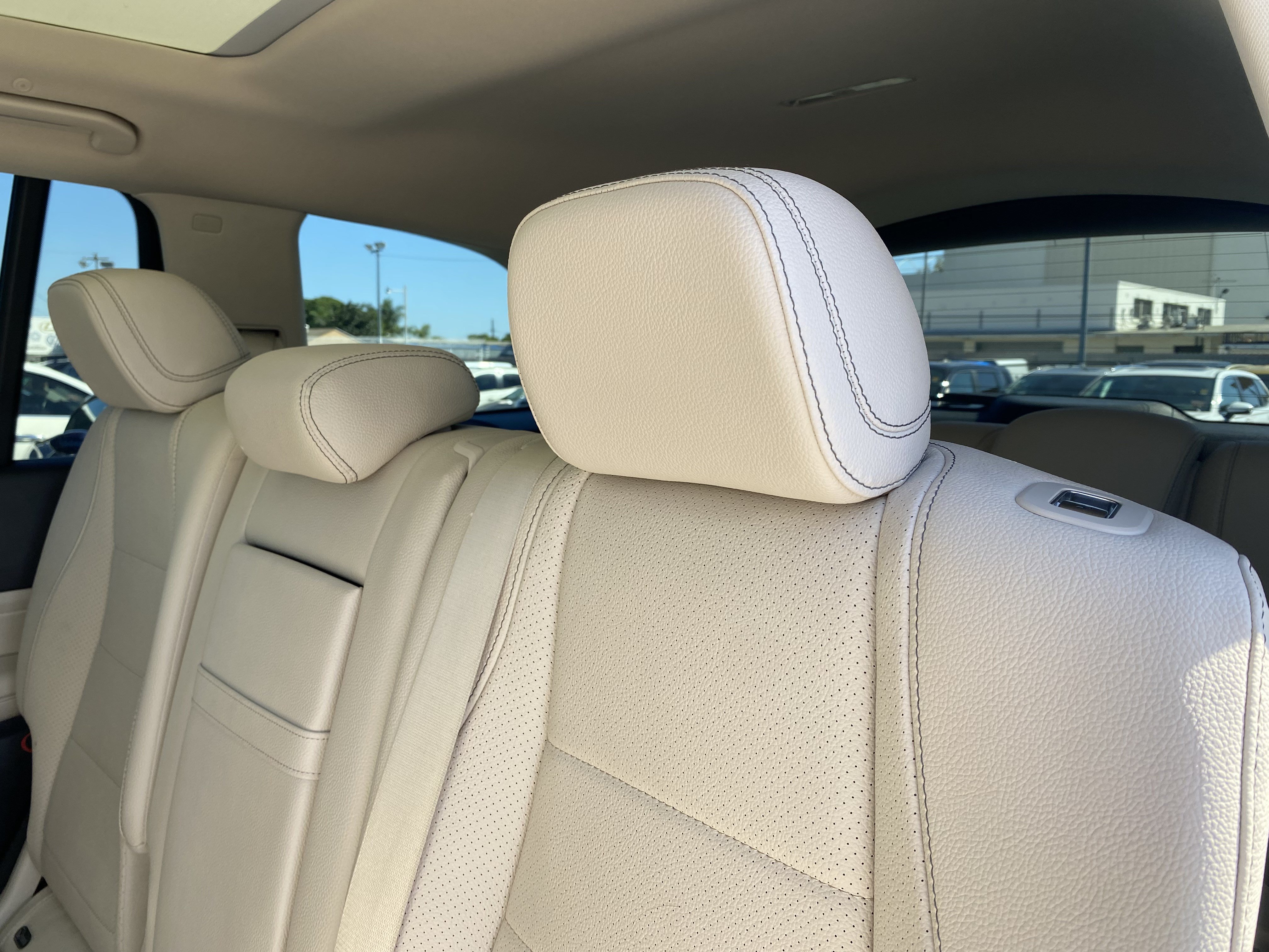 Used 2020 Mercedes-Benz GLS 450 4MATIC image 23