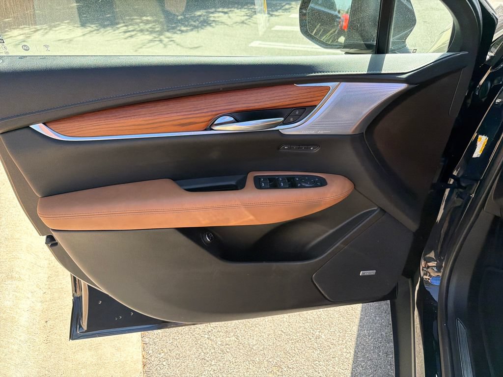 Used 2022 Cadillac XT5 Premium Luxury FWD image 17