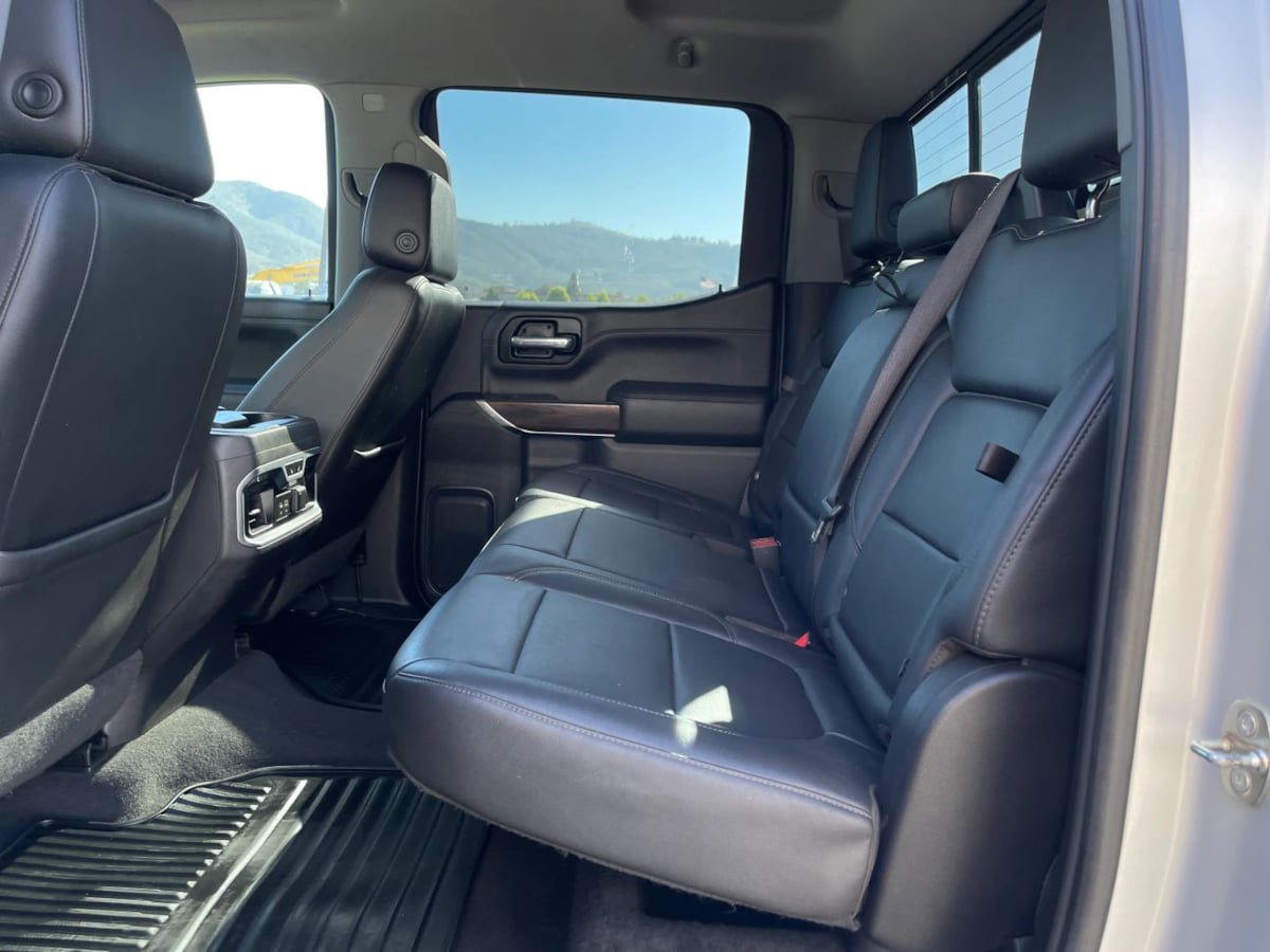 Used 2019 GMC Sierra 1500 SLT w/ SLT Premium Plus Package AWD/4WD image 22