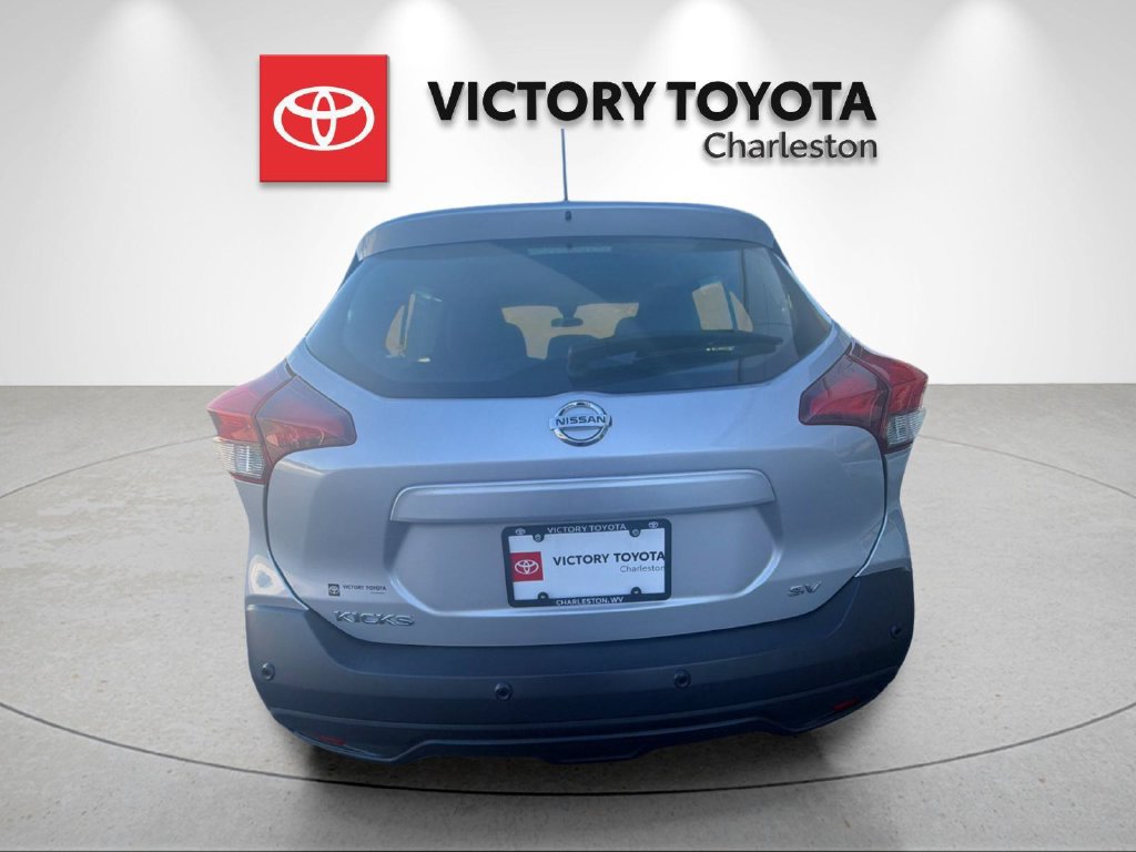 Used 2020 Nissan Kicks SV FWD image 4