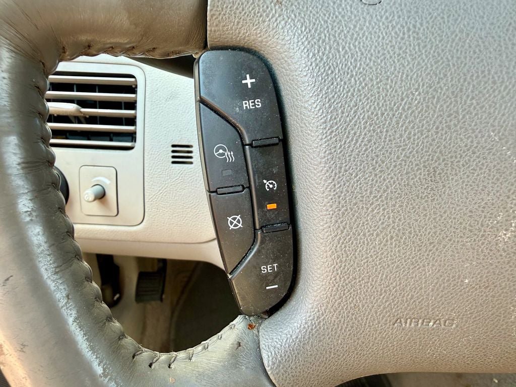 Used 2007 Buick Lucerne CXL w/ Luxury Package FWD image 21