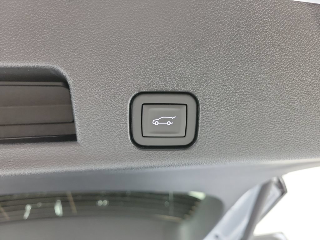Used 2026 Buick Enclave Sport Touring w/ Power Package FWD image 9