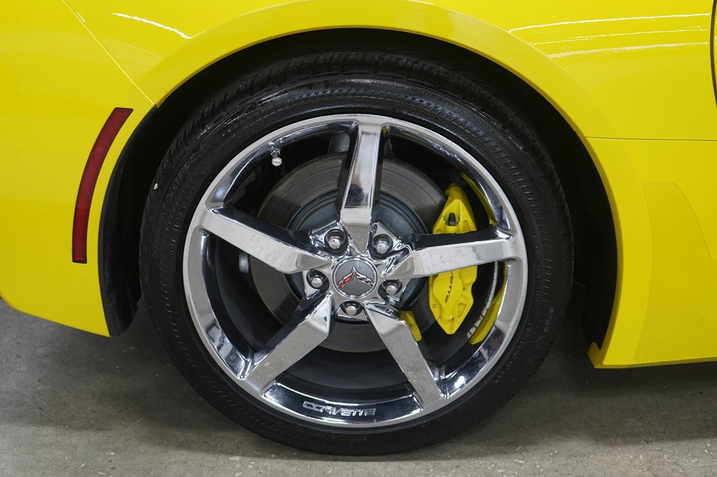 Used 2015 Chevrolet Corvette Stingray Convertible w/ 3LT Preferred Equipment Group RWD image 32