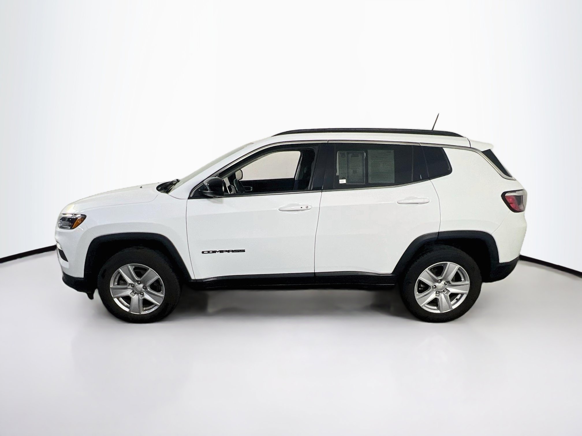 Used 2022 Jeep Compass Latitude w/ Convenience Group AWD/4WD image 8