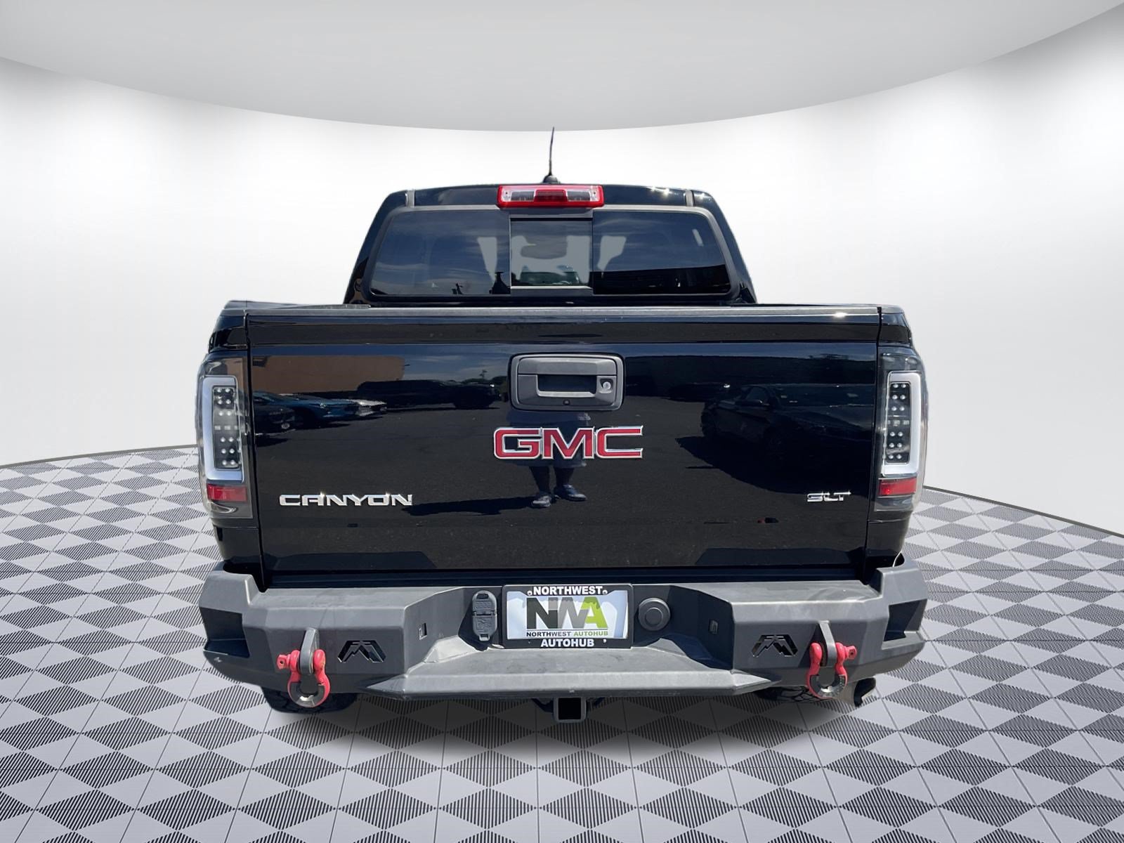 Used 2017 GMC Canyon SLT w/ Driver Alert Package AWD/4WD image 4