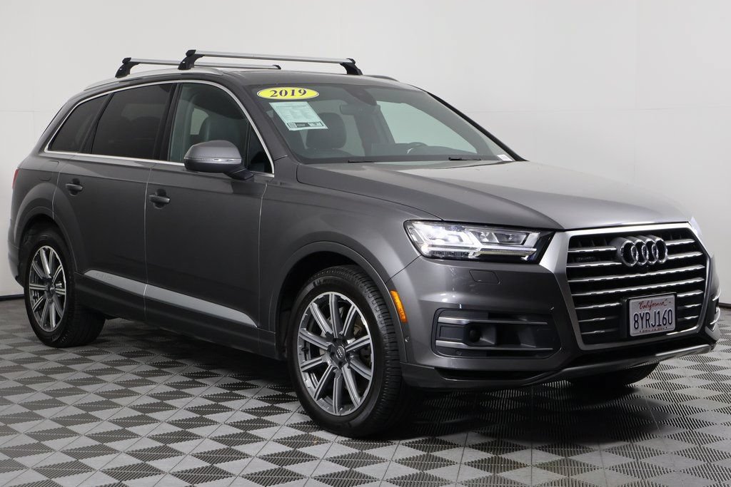 Used 2019 Audi Q7 3.0T Premium Plus AWD/4WD image 3