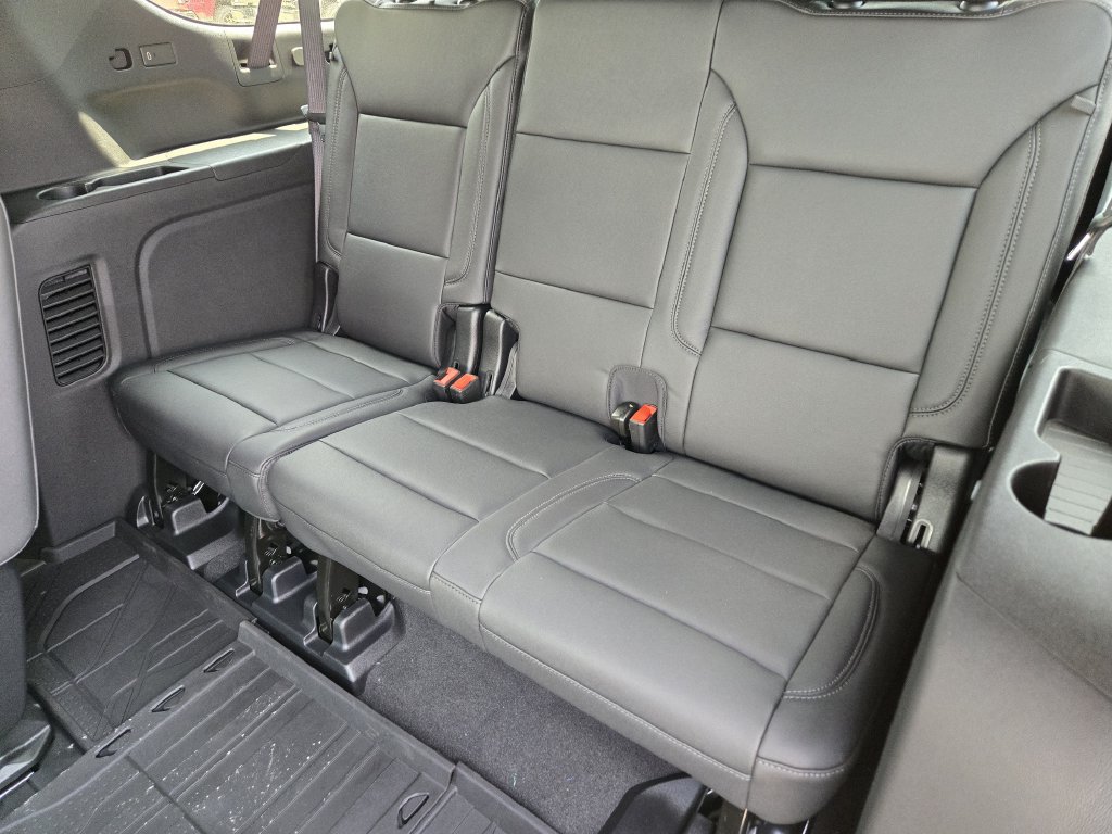 New 2026 Chevrolet Suburban LT w/ Comfort Package AWD/4WD image 23