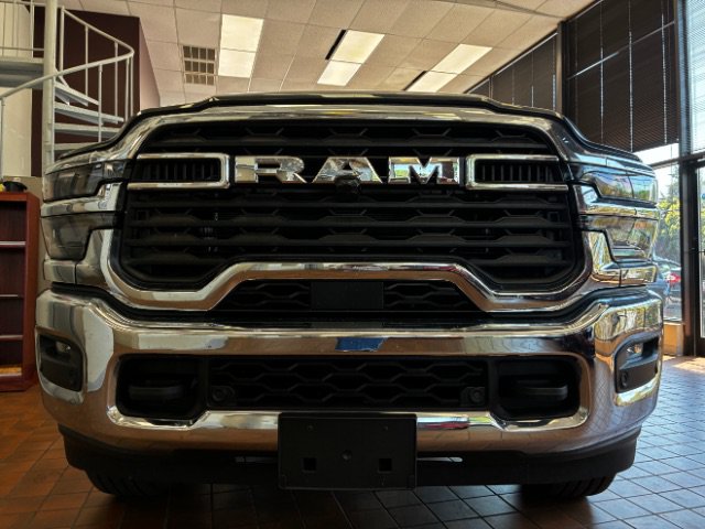 Used 2026 RAM 2500 Big Horn AWD/4WD image 4