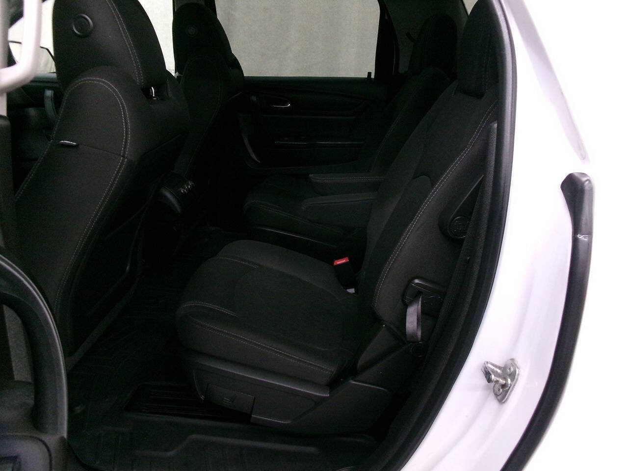 Used 2016 GMC Acadia SLE AWD/4WD image 14