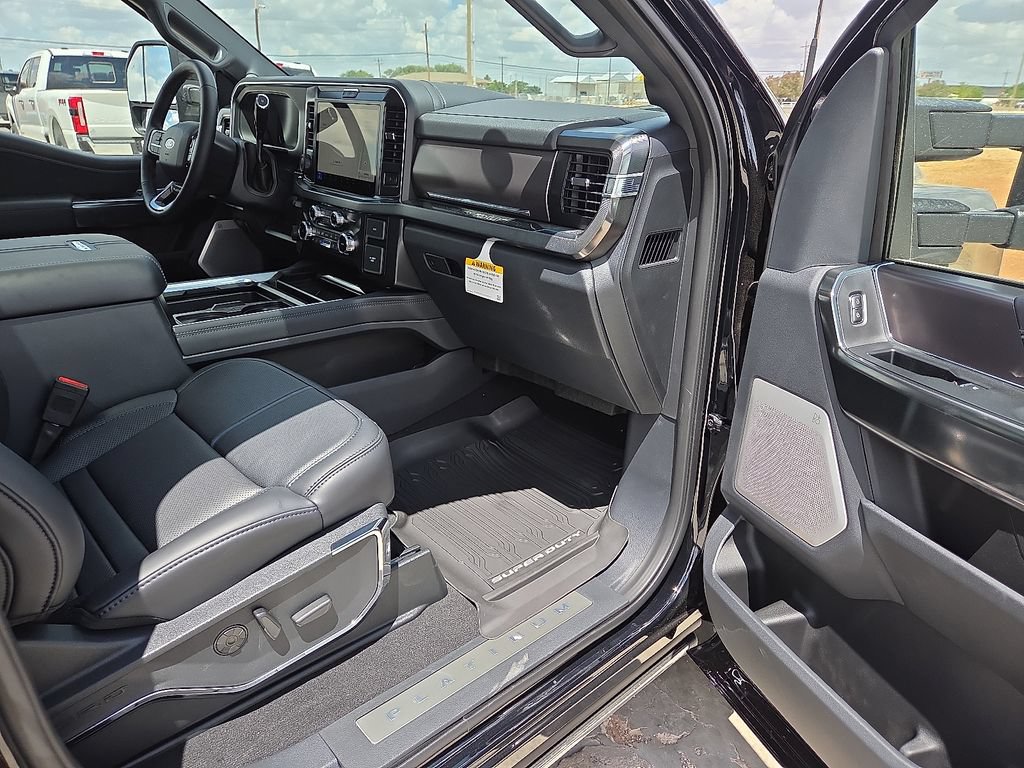 New 2026 Ford F250 Platinum AWD/4WD image 8