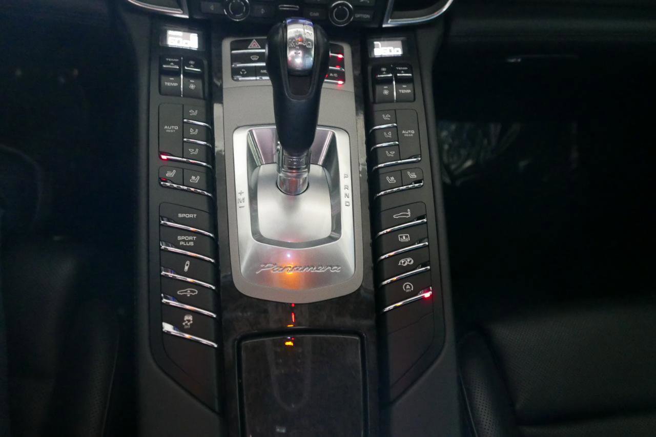 Used 2012 Porsche Panamera Turbo S AWD/4WD image 18