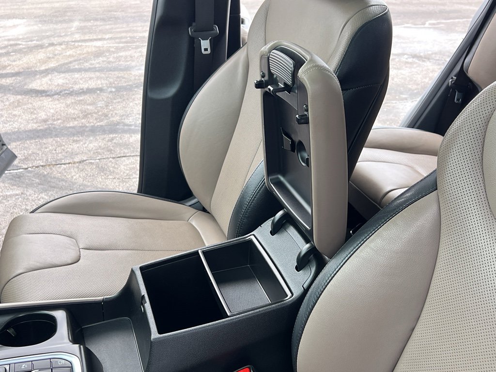 Used 2019 Hyundai Santa Fe AWD image 19