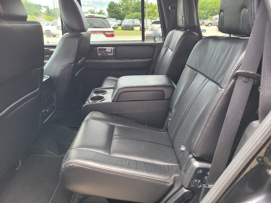Used 2017 Lincoln Navigator Reserve AWD/4WD image 41