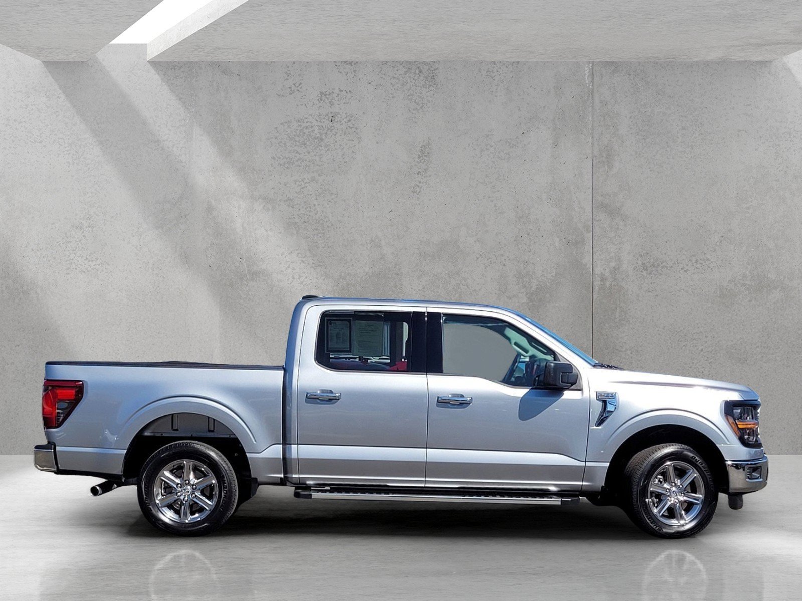 Used 2025 Ford F150 XLT w/ Equipment Group 301A Standard RWD image 4