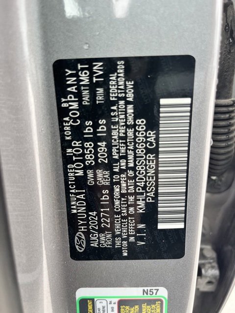 Used 2025 Hyundai Elantra Limited image 15