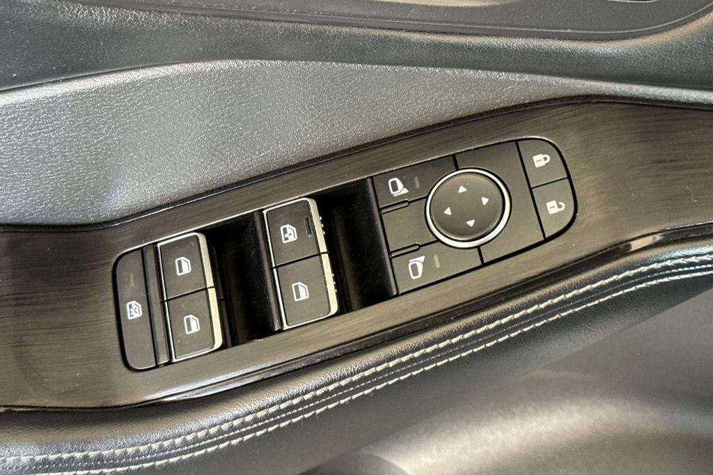 Used 2022 Nissan Rogue SL w/ SL Premium Package image 15