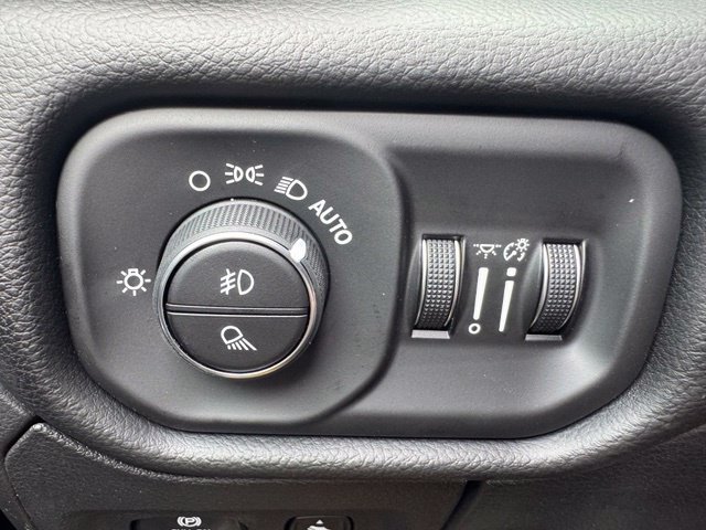 New 2026 RAM 1500 Laramie w/ Sport Appearance Package AWD/4WD image 38