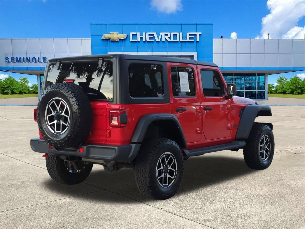Used 2024 Jeep Wrangler Unlimited Rubicon AWD/4WD image 4