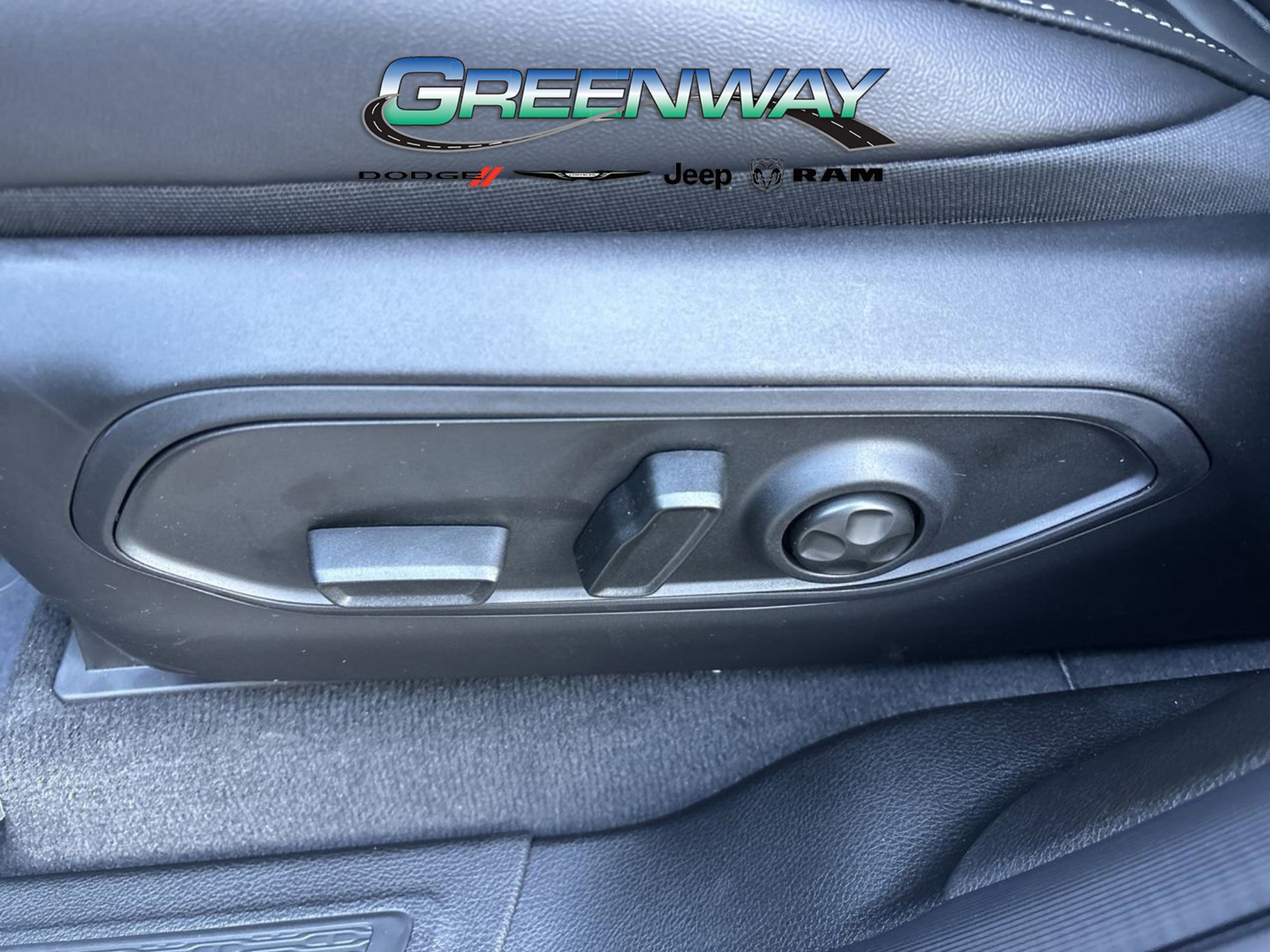 New 2025 Jeep Grand Cherokee Limited image 19